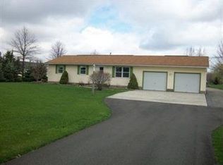 35600 Cooley Rd, Grafton, OH 44044