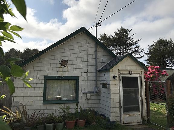 3rd image of 2953 SW Coast Ave