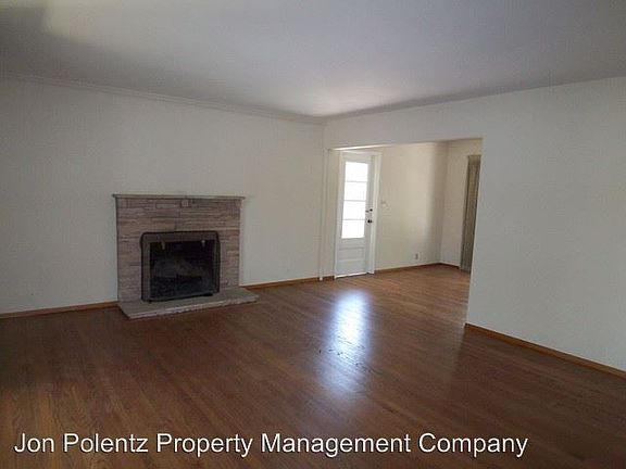 3rd image of 1208 E Palm Ave