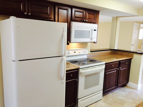 4th image of 1134 Tamarac Dr