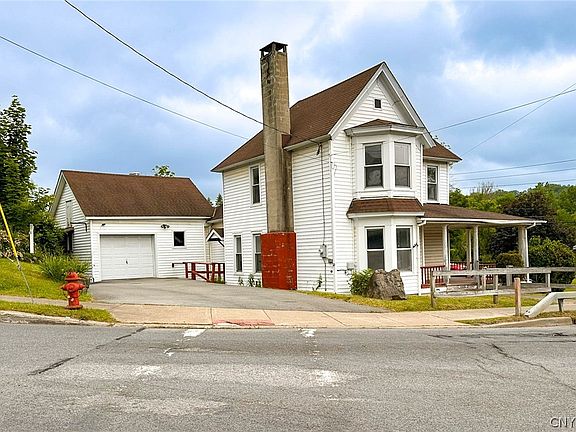 2nd image of 44 Bridge St