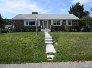 12 Iroquois, Falmouth, MA 02536