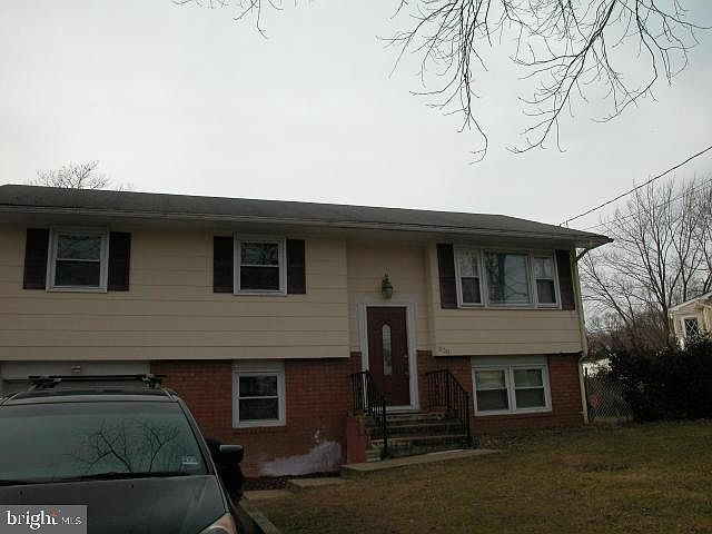 1st image of 630 Vaughn Ave