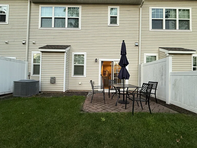 107 Savoth Ln — Photo 18