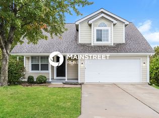 1495 NW Yankee Dr, Blue Springs, MO 64015