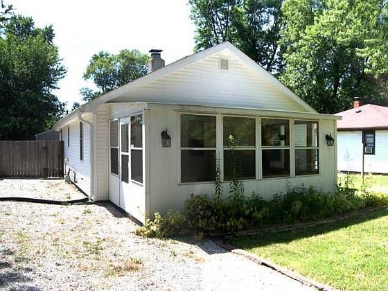 1st image of 3212 S Temple Ave