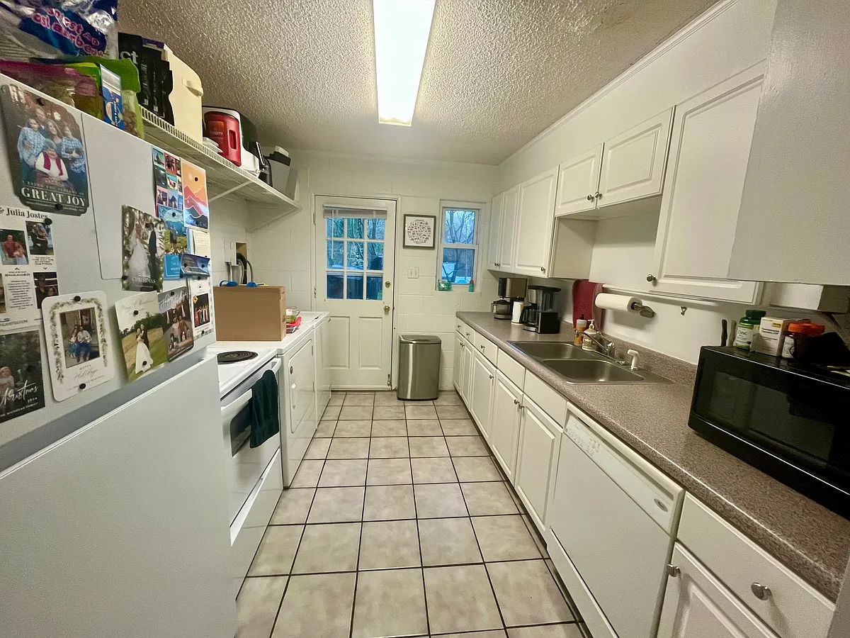 Building Photo - 137 Purefoy Rd #C