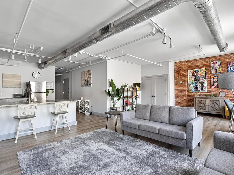 241 Asylum St #501 — Photo 1