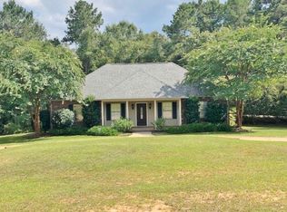 1039 Raney Cir, McComb, MS 39648