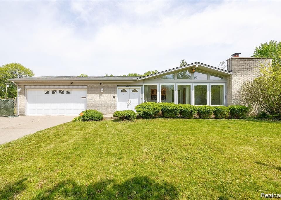 1st image of 27272 Hopkins St