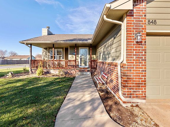 2nd image of 848 N Sunrise Cir