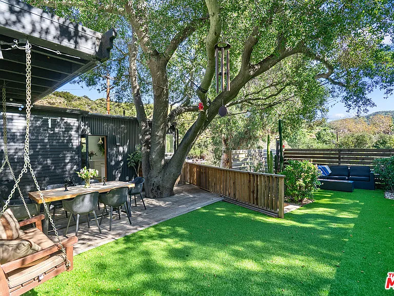 20402 Paradise Ln — Photo 22