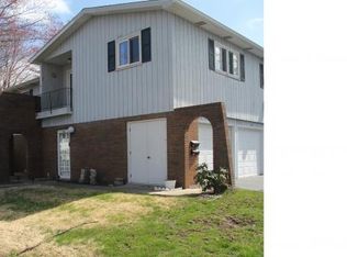 461 S Durkin Dr, Springfield, IL 62704