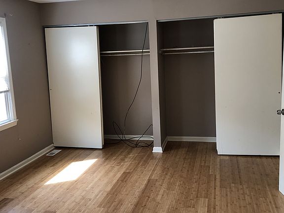 4th image of 205 Hedgewood Ct #1