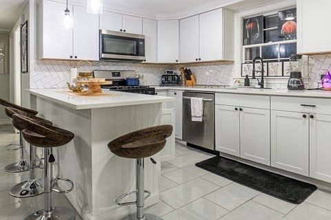 2nd image of 19 Blake St