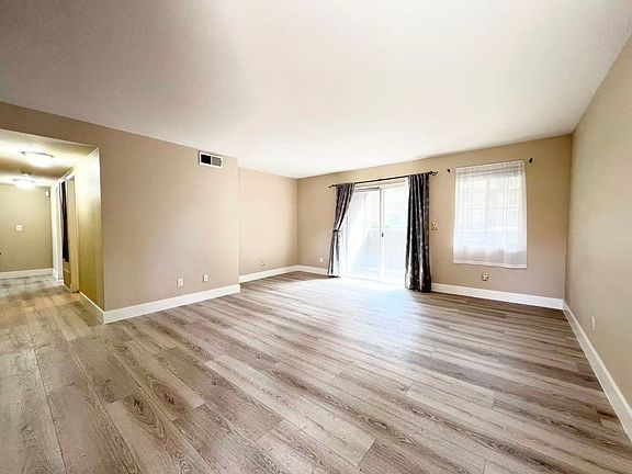 3rd image of 2750 S Durango Dr APT 1064