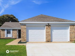 511 Lantana Dr, Arlington, TX 76018