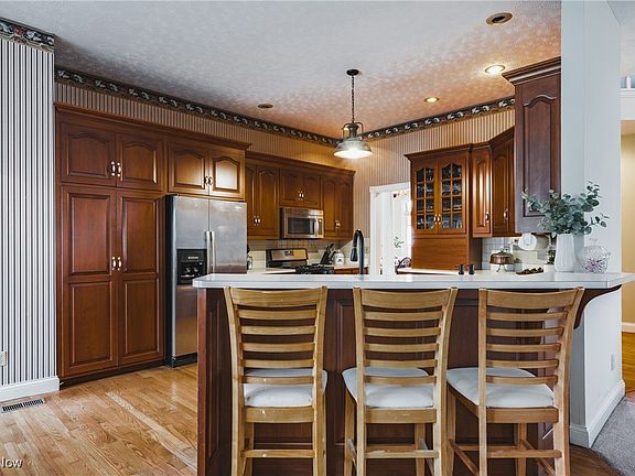 5th image of 1003 Duncan Ln