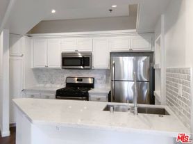 12712 Moorpark St, Studio City, CA