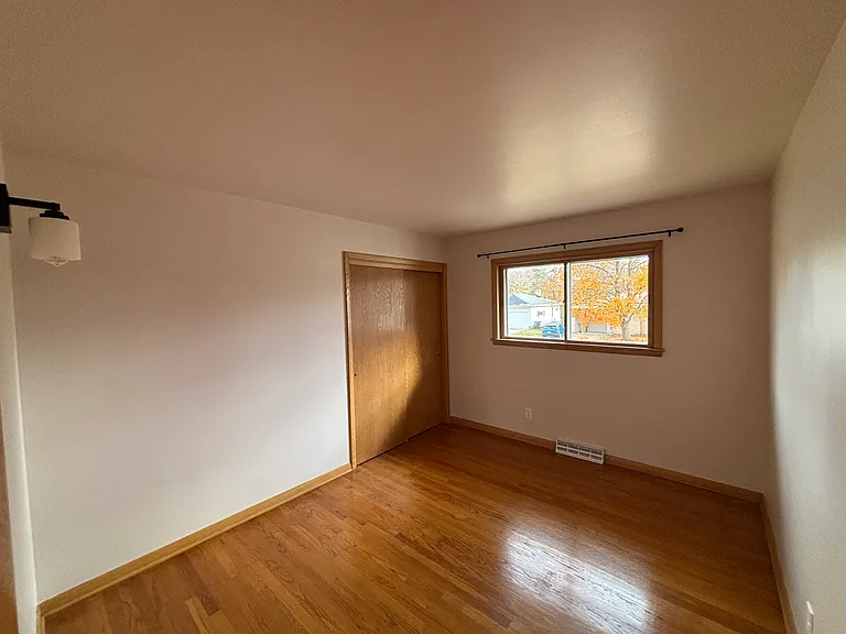 4806 Goldfinch Dr — Photo 12