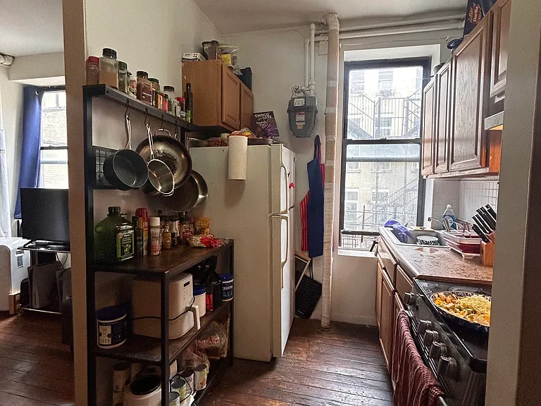 110 Saint Marks Pl #4 — Photo 5