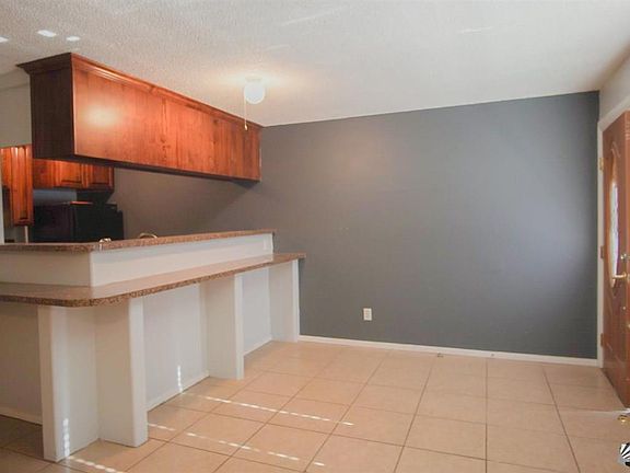 3rd image of 1207 W 20th Pl