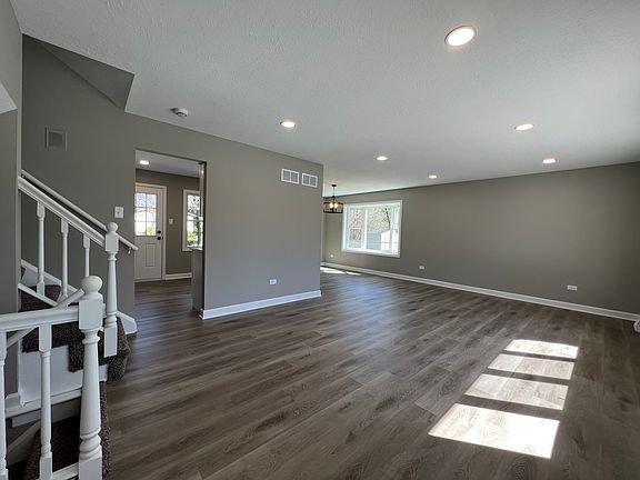 2nd image of 22557 Imperial Dr
