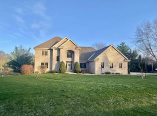 7647 Summerfield Dr, Verona, WI 53593