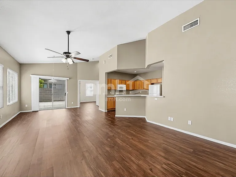 5839 E Nathan St — Photo 7