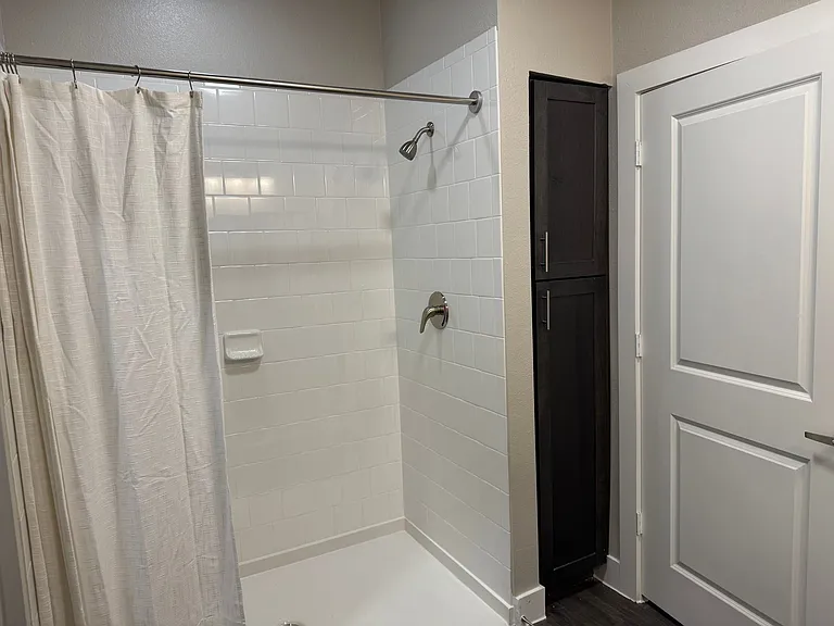 Legacy Lockhart Senior Apartments — Photo 16