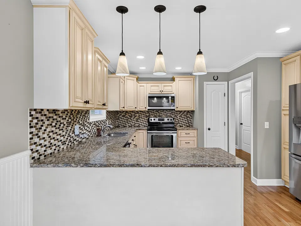 608 Harpeth Pkwy E