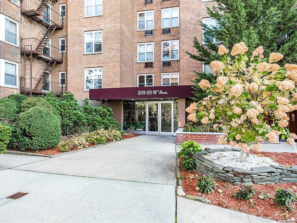 1st image of 20915 18th Ave APT 2F