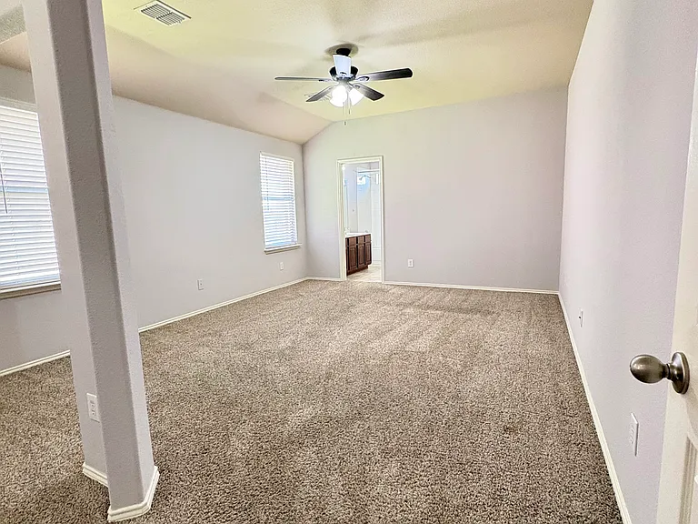 Oversized Master with Office Area...