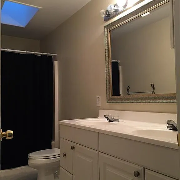 685 Garibaldi St SW — Photo 3