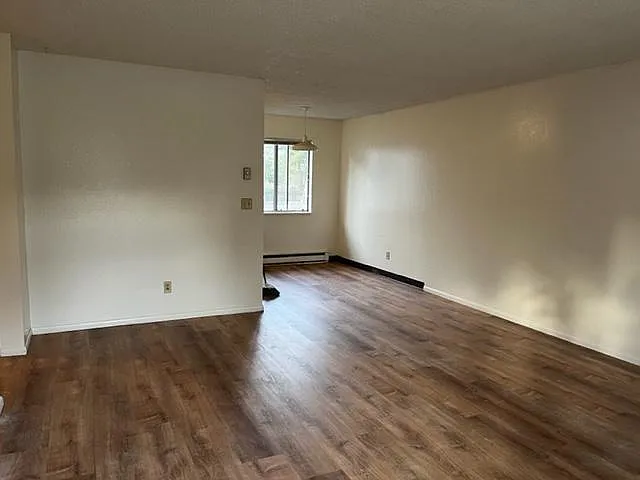 108 Yelton Dr — Photo 2