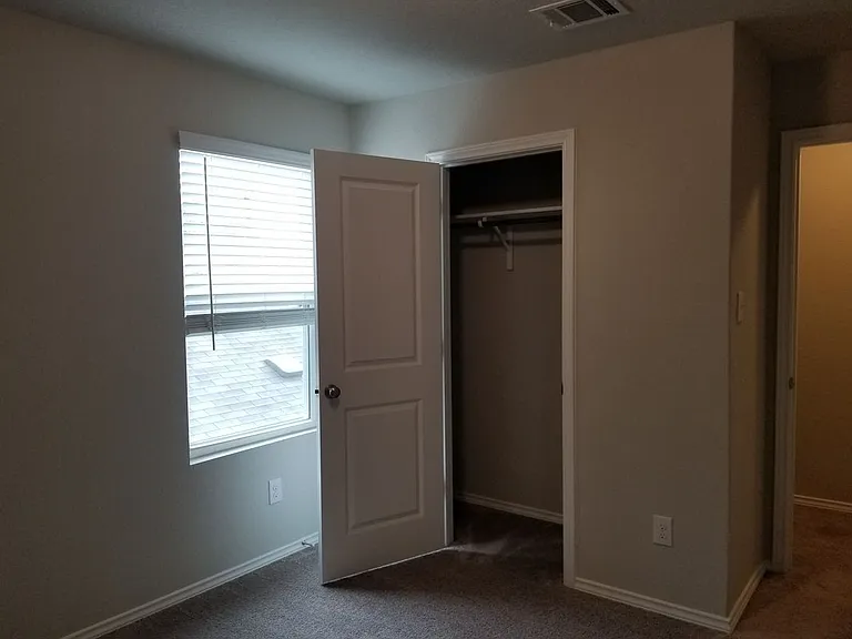 7930 Oak Meadows Bnd — Photo 8