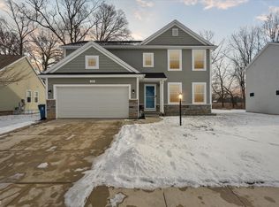 236 Laura Ln, Linden, MI