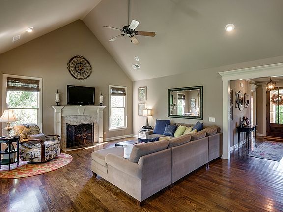 4th image of 128 Sedona Woods Trl