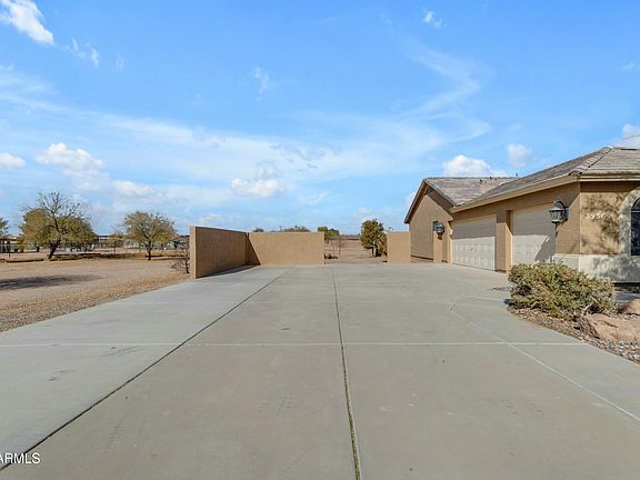 4th image of 3936 E ASCOT Drive
