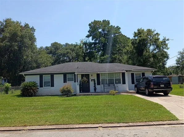 115 Longfellow Dr, Alexandria, LA 71302