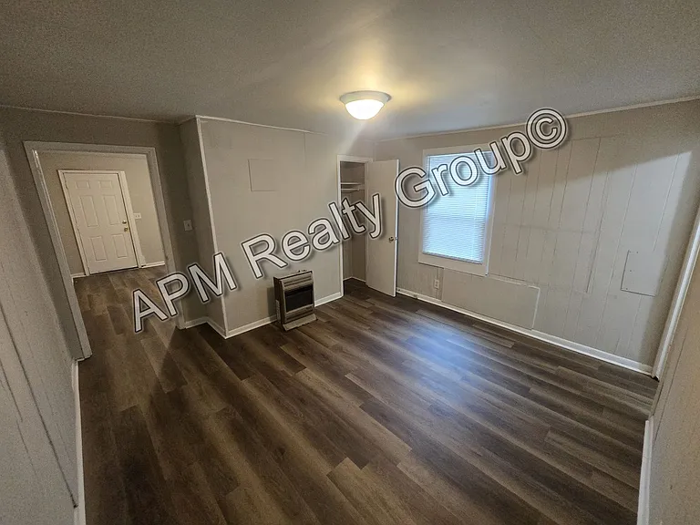 1229 King St — Photo 4