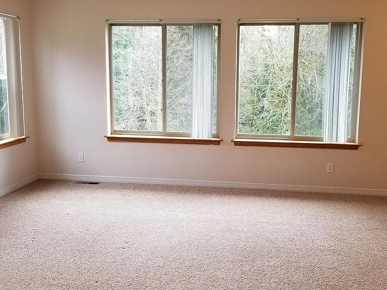 1847 Redwood Dr — Photo 16