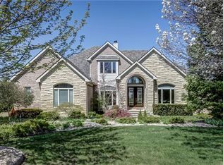 8916 Stoney Creek Dr, South Lyon, MI 48178