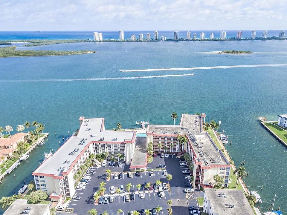 1st image of 105 Paradise Harbour Blvd APT 402