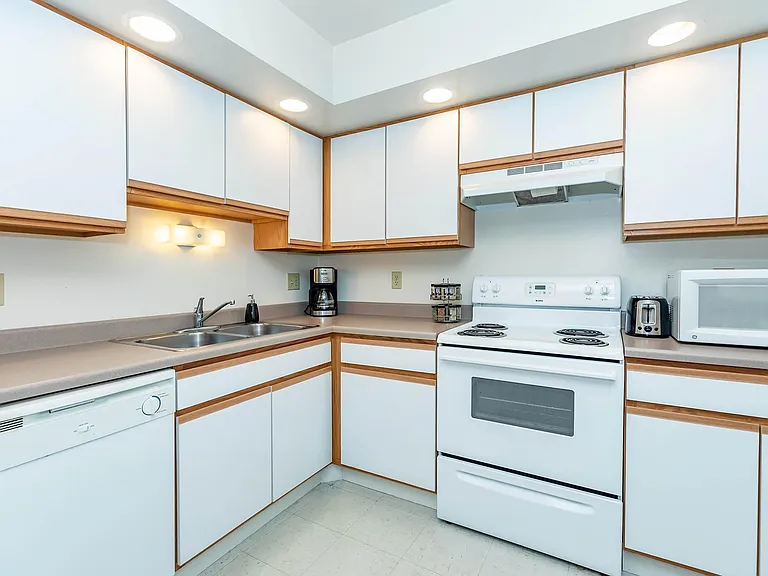 Hunter Star Properties — Photo 29