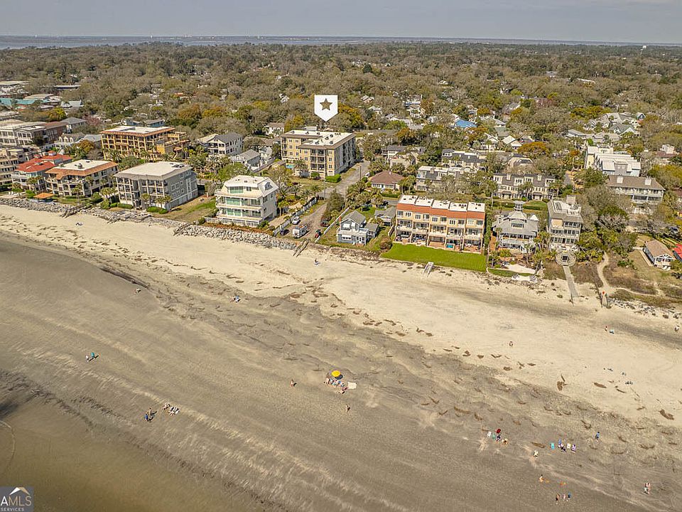 1st image of 1015 Beachview Dr