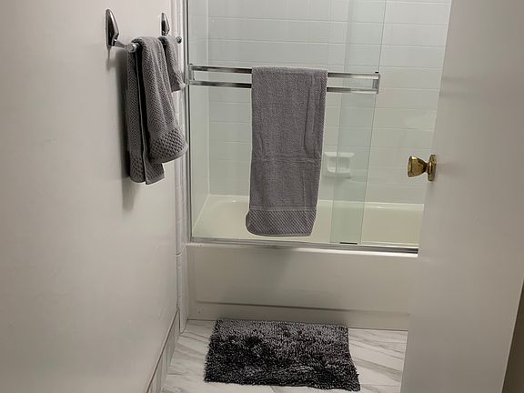 5th image of 1158 Page St APT 2
