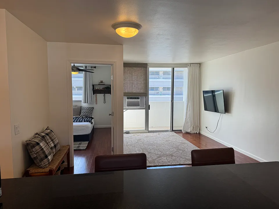 1122 Kinau St #1104