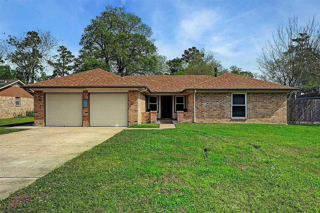 65 Lazy Oak Ct, Alvin, TX 77511 | Zillow