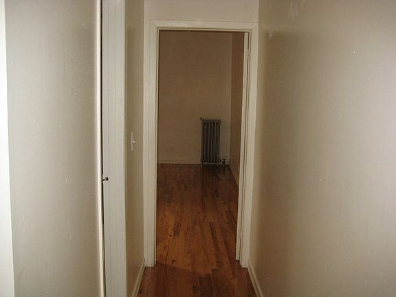 2nd image of 2041 Pacific St APT 1A